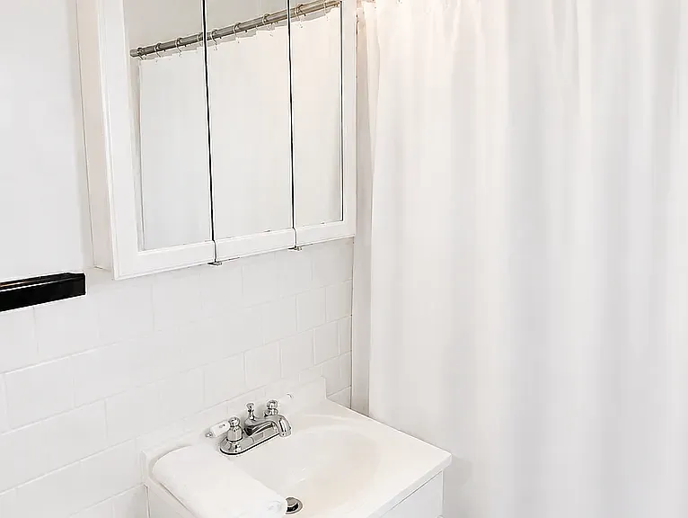 521 W 122nd St #411 — Photo 6