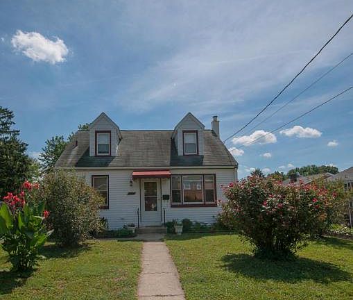4th image of 1146 Saint Joseph St