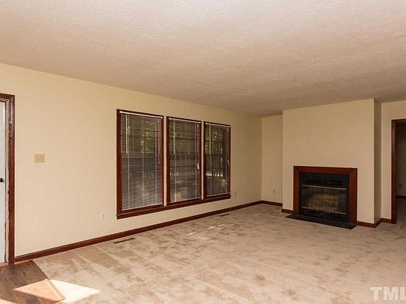 2nd image of 420 Delvin Ln