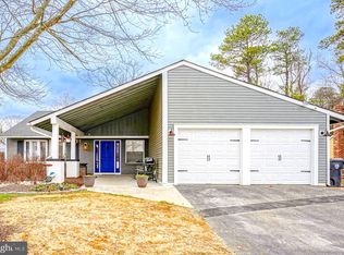 75 Arbor Meadow Dr, Sicklerville, NJ 08081