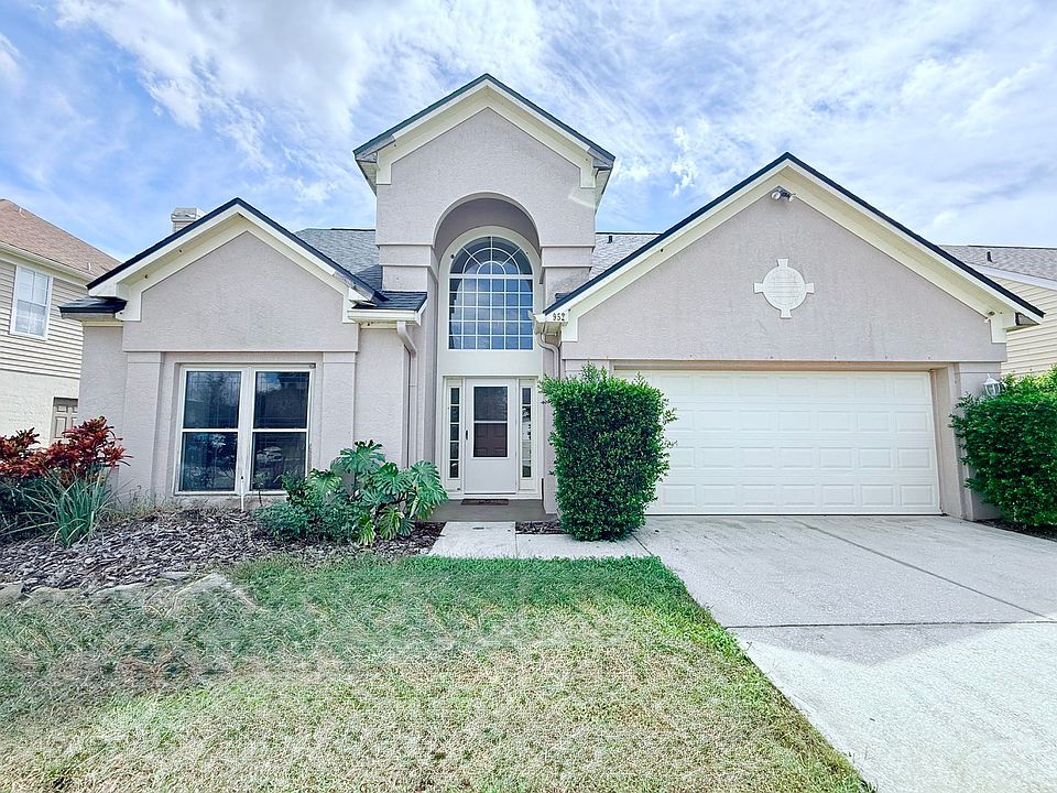 1st image of 952 W Charing Cross Cir