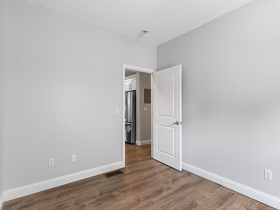 5th image of 14 Trenton St APT 1