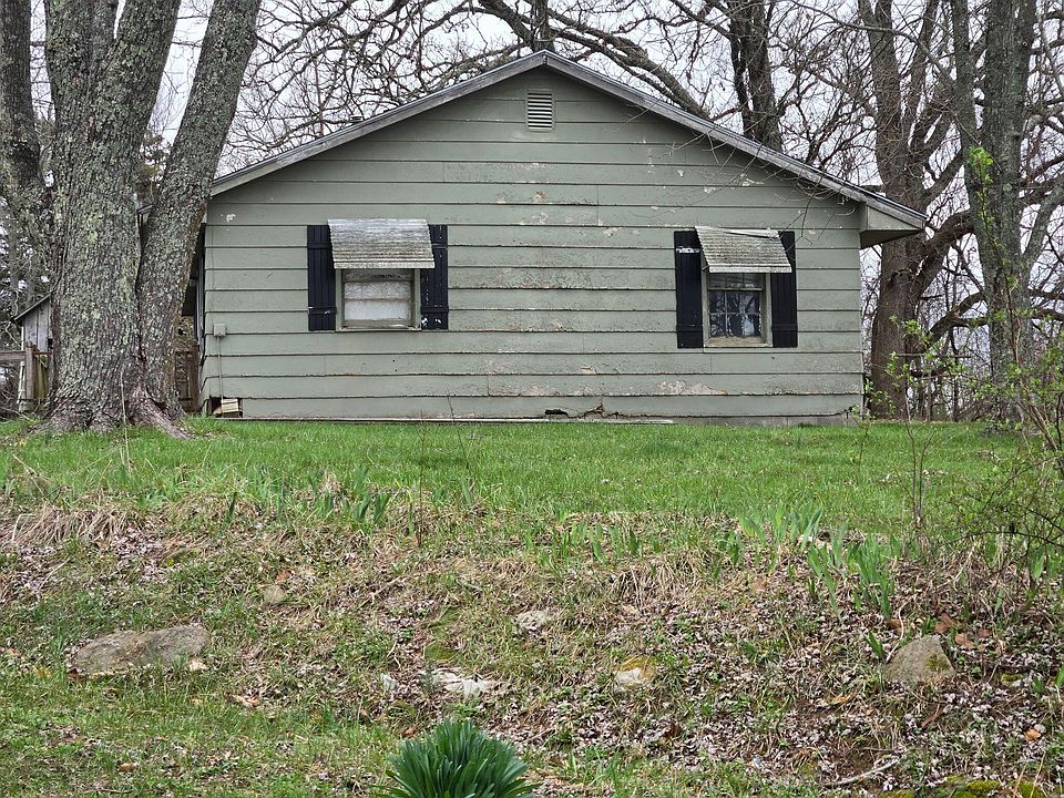 1st image of 326 Tall Grass Road