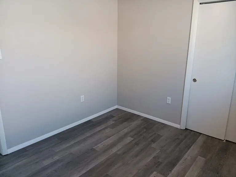 4001 Wellesley Dr NE — Photo 22