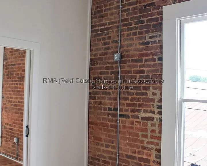 4 Zebulon St #2E — Photo 12