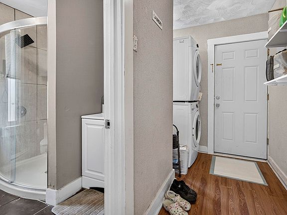 5th image of 312 Merrimack Street