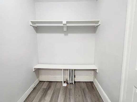 2nd image of 1082 Bond St #B4