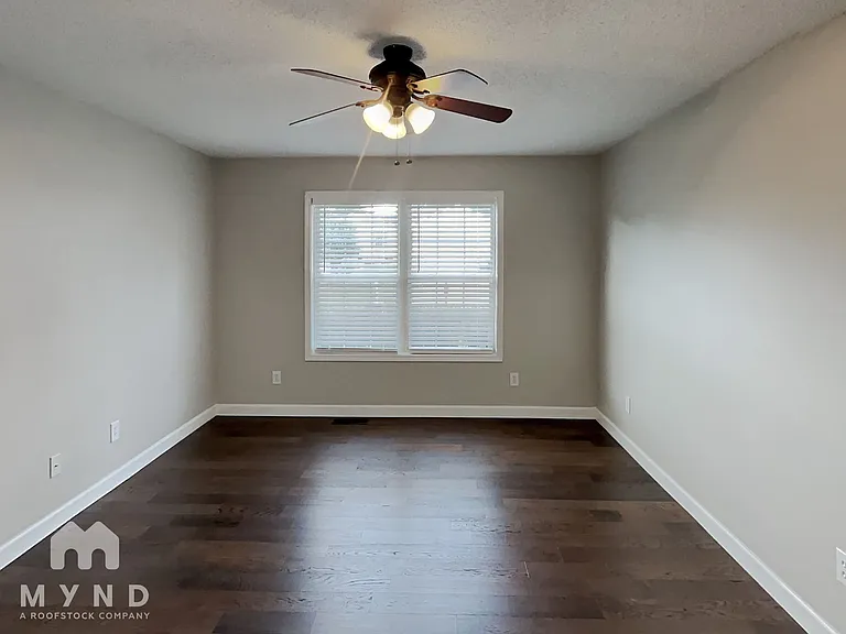 608 Helms Dr — Photo 8