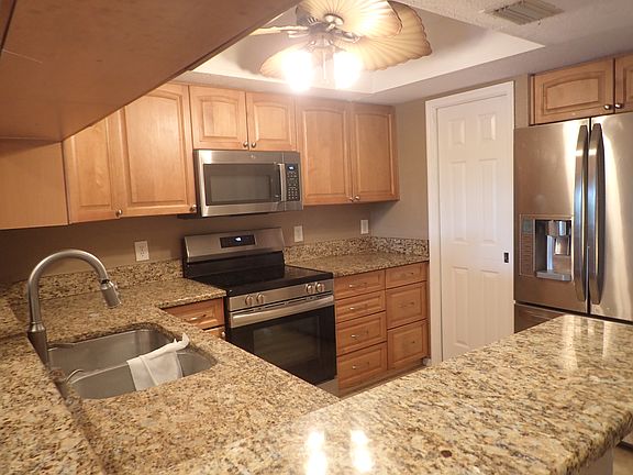 3rd image of 9614 Tara Cay Ct