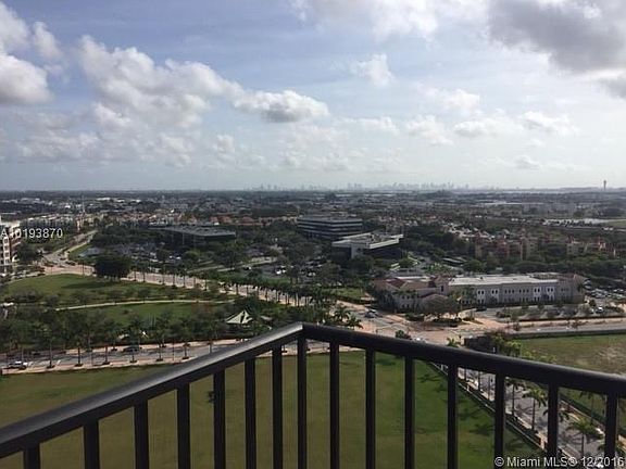 5th image of 5300 Paseo Dr #1703