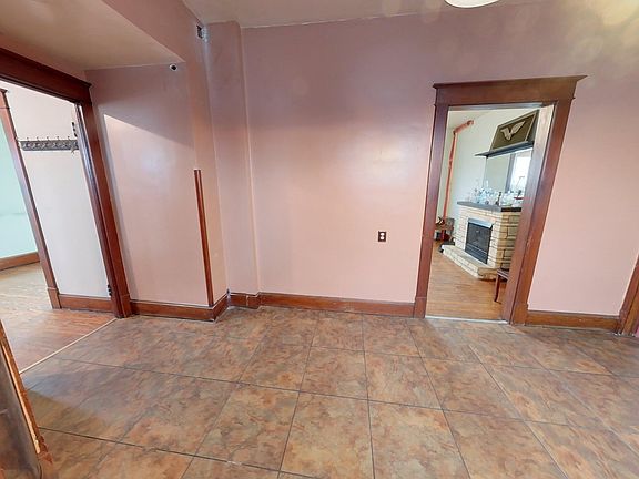 4th image of 316 Wood St
