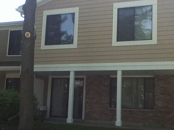3rd image of 1113 Eisenhower Ct