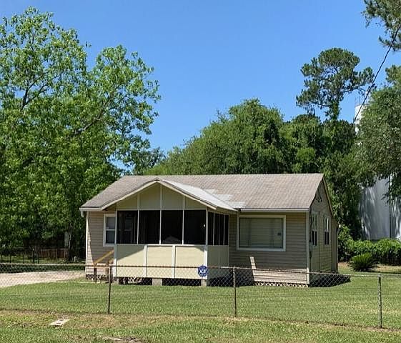 1st image of 1084 Odessa Dr W