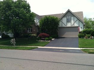 542 E Shoreline Dr, Holland, OH 43528
