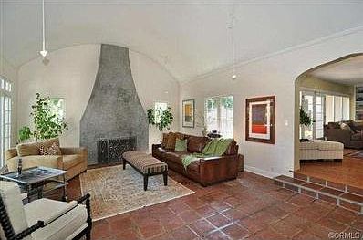 3rd image of 2026 Rose Villa St
