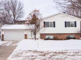 2421 60th St NW, Rochester, MN 55901