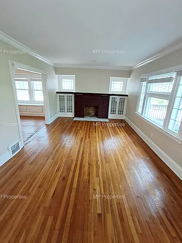 1302 Hathaway Ave Photo 1