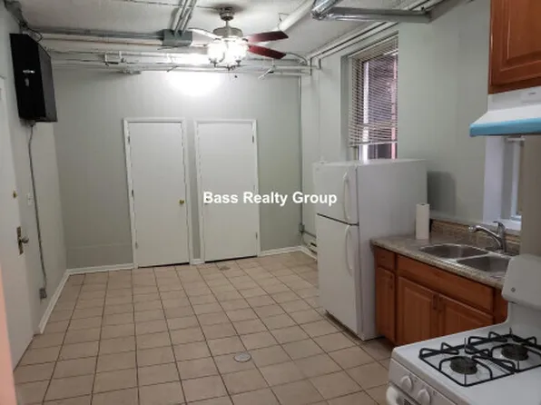 1339 W Greenleaf Ave #G5, Chicago, IL 60626