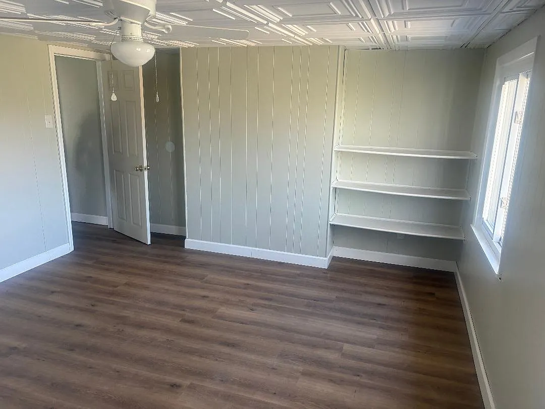 2 bed, $1,300 — Photo 2