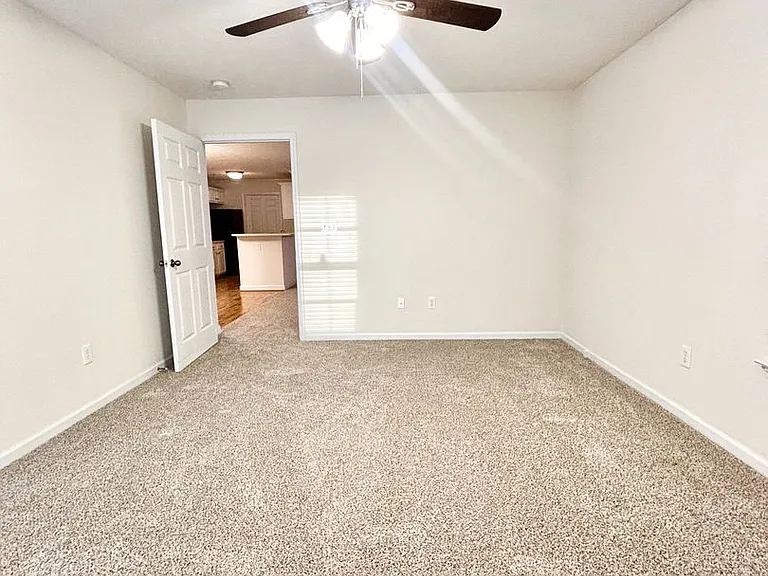 1711 Renwick Dr #102 — Photo 13