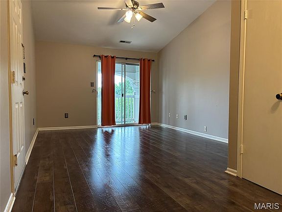 4th image of 1935 Marine Terrace Dr APT J