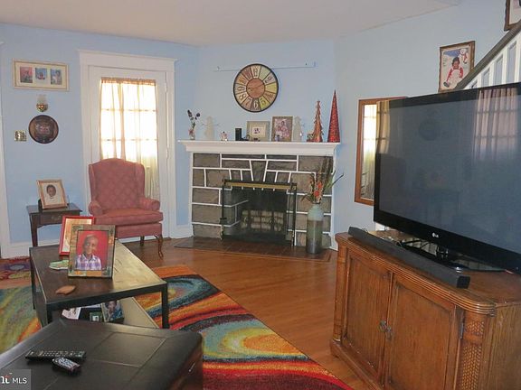 4th image of 390 Lakeview Ave