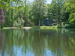 59 S Bedford Rd, Pound Ridge, NY 10576