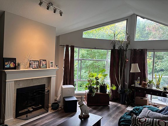 5th image of 6866 Nicholson Rd #303