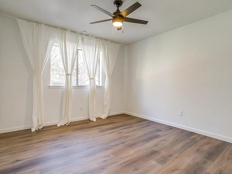 4107 Shamrock Dr — Photo 28