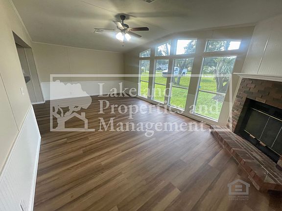 5th image of 2098 Meadow Oak Cir
