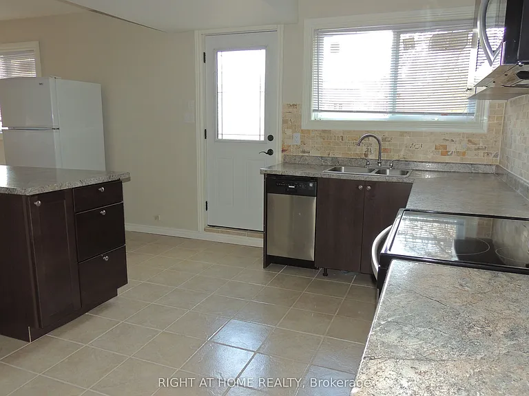 66 Bayview Dr #B — Photo 9