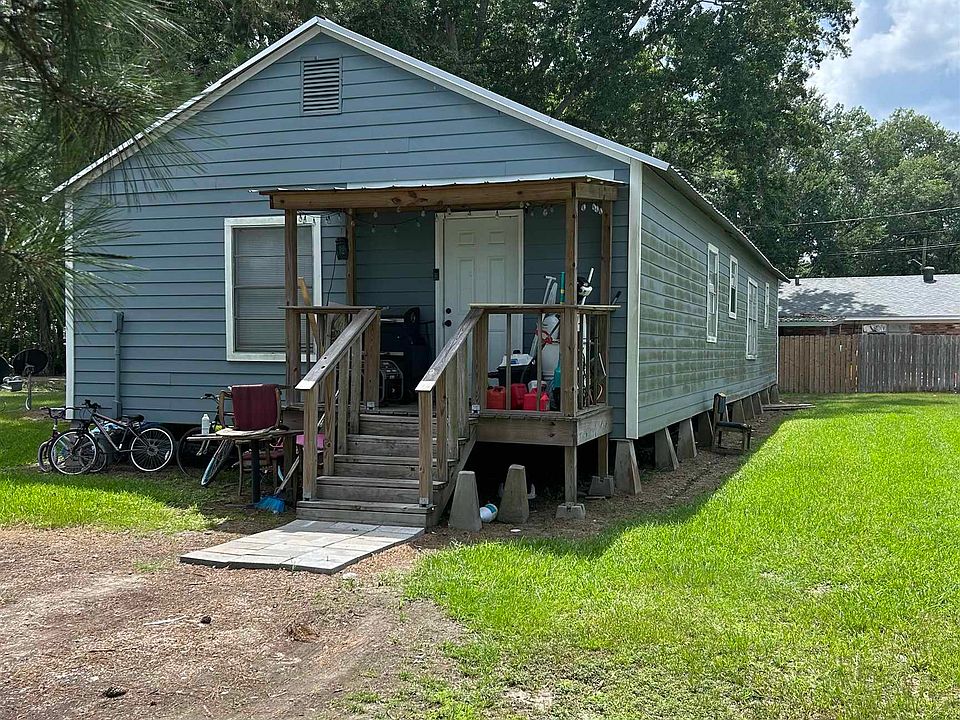 1st image of 210 Coreze St