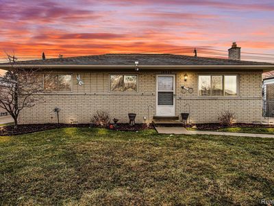18820 Rosegarden St, Roseville, MI, 48066
