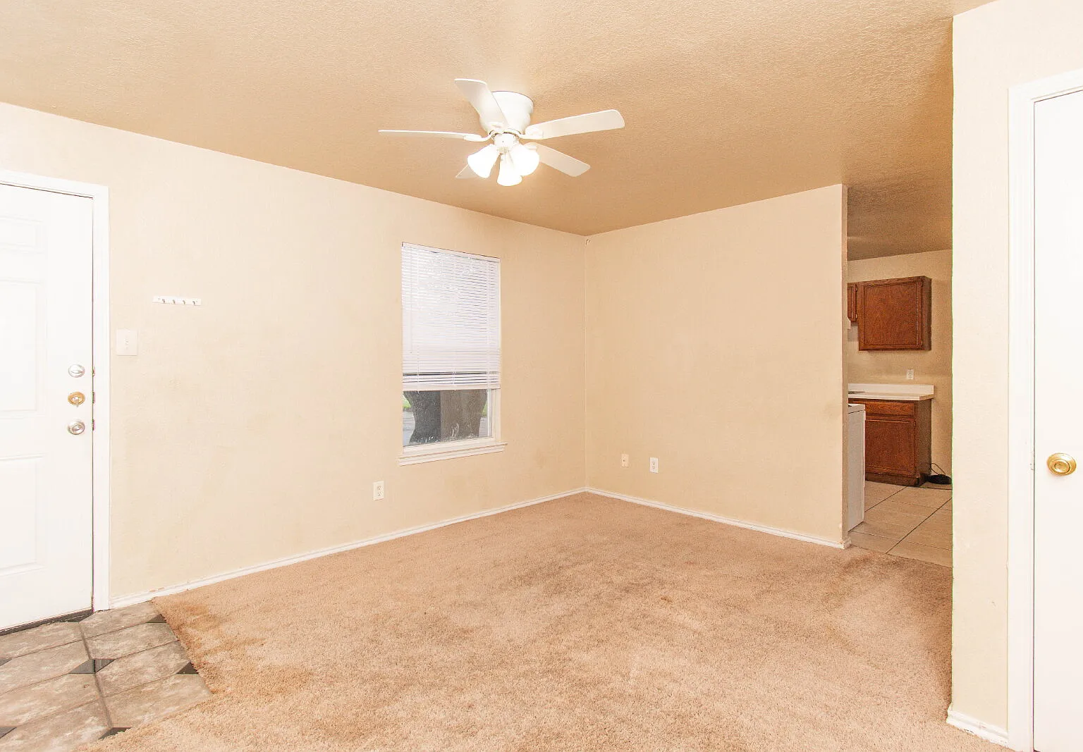 1602 Benttree Dr — Photo 3