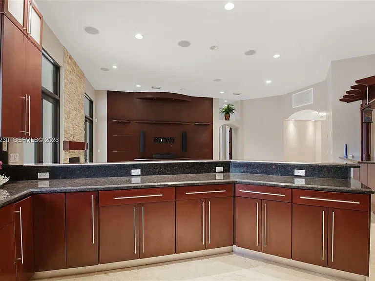 6200 SW 97th Ave — Photo 12