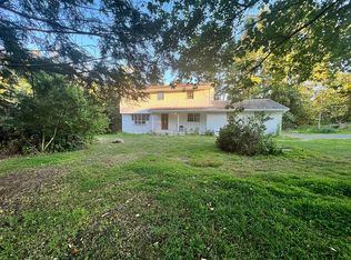 2648 Welshtown Rd, Slatington, PA 18080