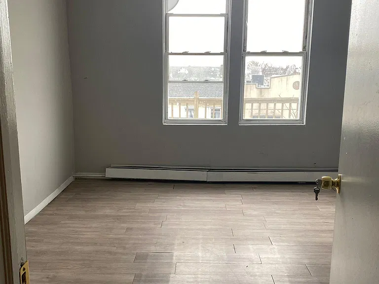 803 2nd Ave #3F — photo 2 of 6
