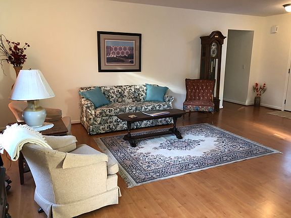 3rd image of 6171 Lillypond Way