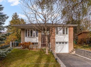 1005 Dormer St, Mississauga, ON L5E1T7
