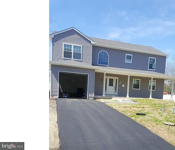 2nd image of 74 Niagara Ln