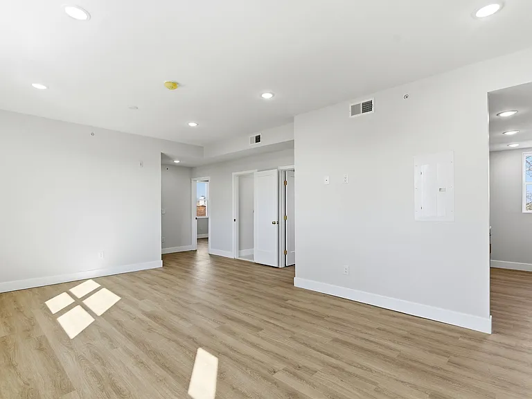 5137 Master St #11 — Photo 2