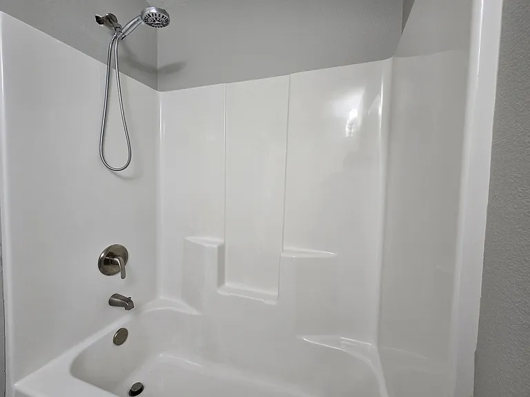 539 Welch St — Photo 9