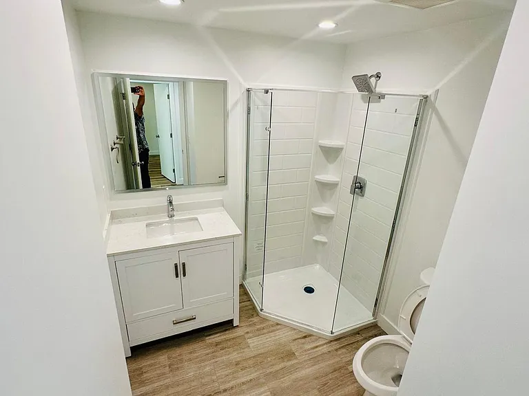 1581 W 37th Pl #1/2 — Photo 7