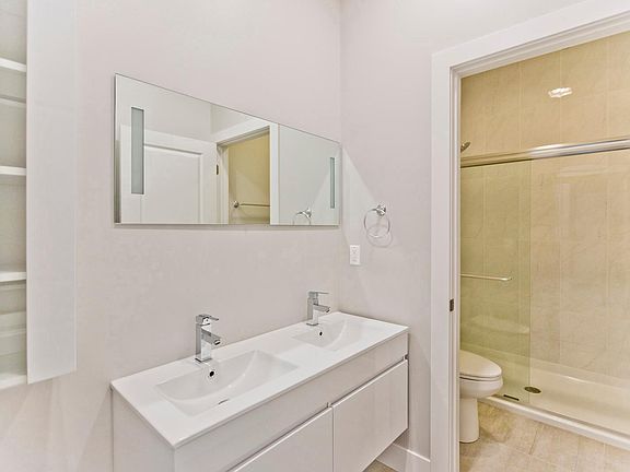 5th image of 2737 N Ashland Ave #3S