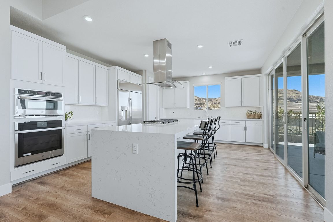 next background image