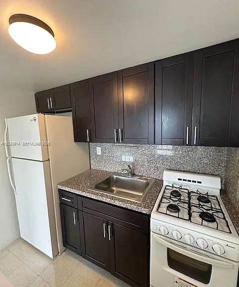 1400 S Douglas Rd #17 — Photo 8
