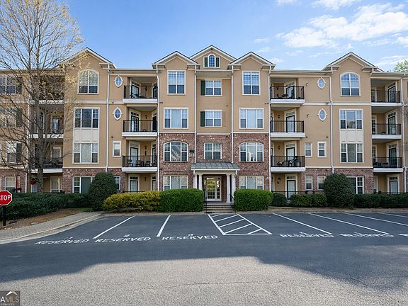 2nd image of 4107 Stratford Cmns