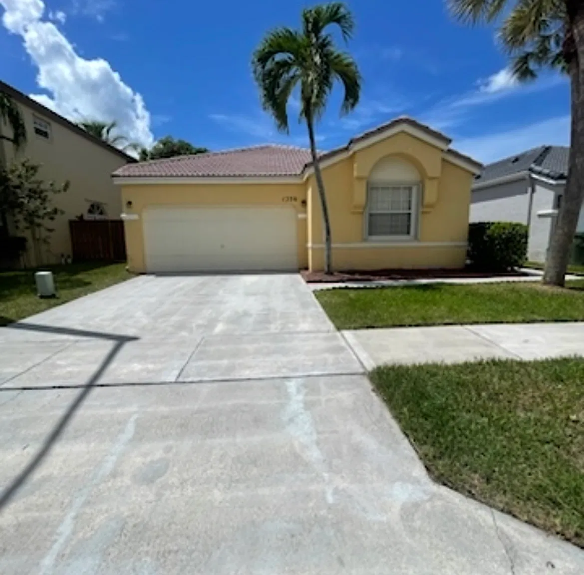 3 bed, 1719 sqft, $3,700 — Photo 2