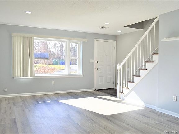 3rd image of 8 Concord Dr #8