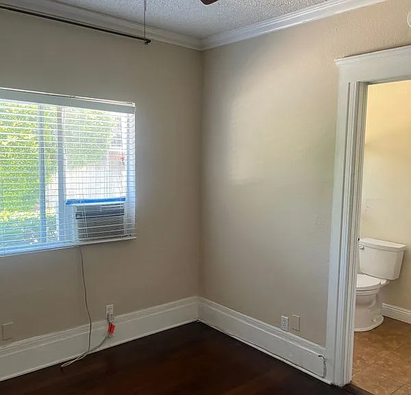 428 Cypress Ave — Photo 7